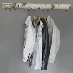 Birkenstamm-Hängegarderobe Efrim | Schwarze Ösen | 100 cm