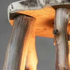 Deckenleuchte Holz mit entrindeten Birnenzweigen