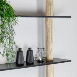 Stellen Sie Ihr Baumstamm-Wandregal Cedric selbst zusammen | 250 cm