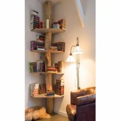 Stellen Sie Ihr Baumstamm-Eckregal Tarik selbst zusammen | 250 cm