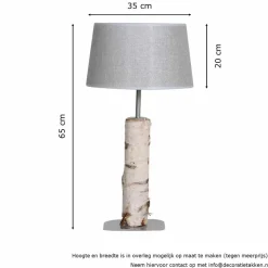 Tischleuchte Birkenstamm mit schwarzem Lampenschirm