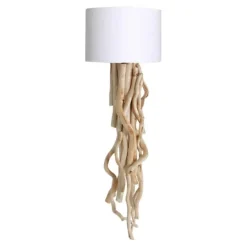 Wandlampe aus entrindeten Ästen mit weißem Lampenschirm