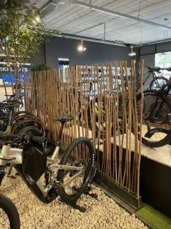 Weiden-Raumteiler Sverre | Mit schwarzem Fuß | H165cm